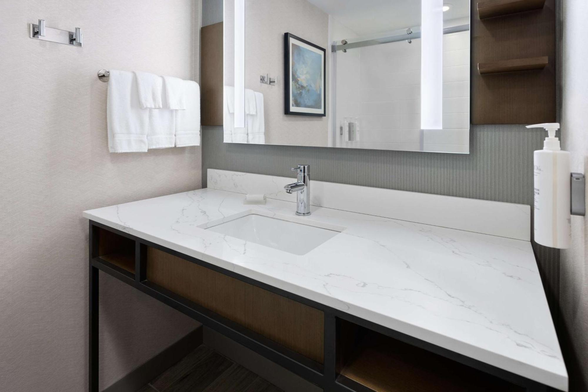 Hilton Garden Inn Winston-Salem/Hanes Mall Екстер'єр фото