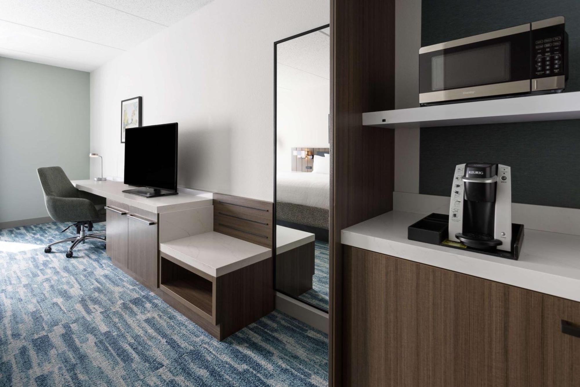 Hilton Garden Inn Winston-Salem/Hanes Mall Екстер'єр фото